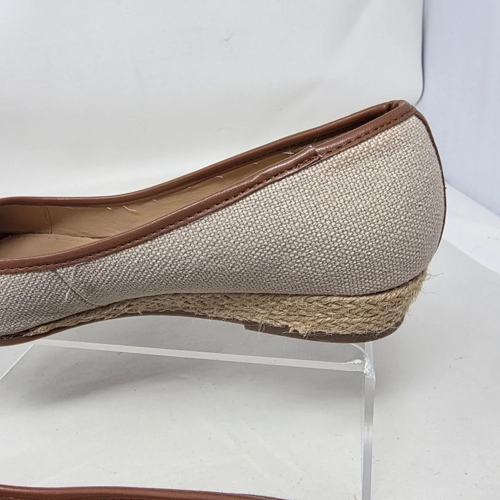 G.H. Bass & Co. ships from